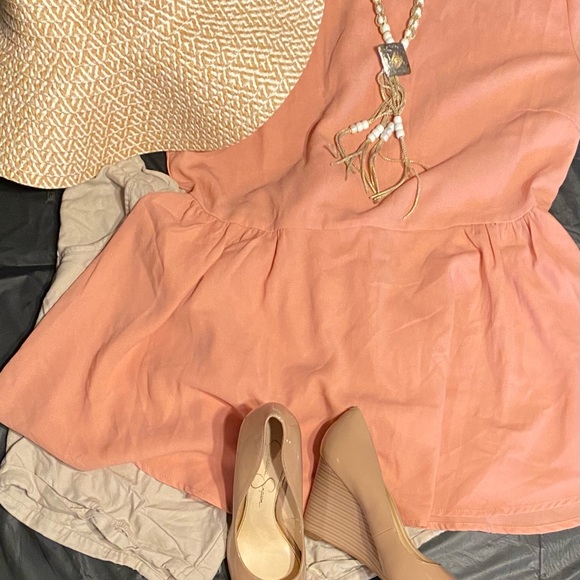 This Simple & Stylish Vintage Summer Complete Look - Picture 2 of 5